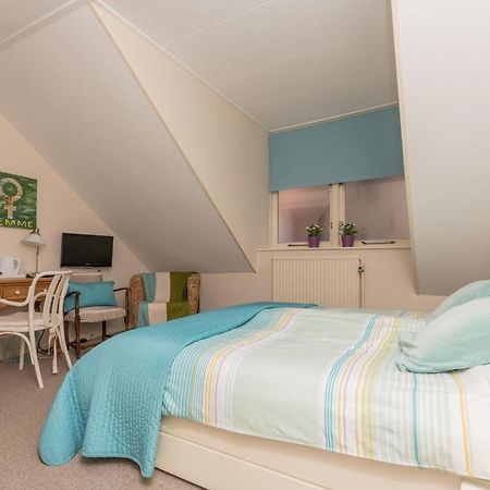 Hotel-Restaurant Van Der Weijde Noordgouwe エクステリア 写真